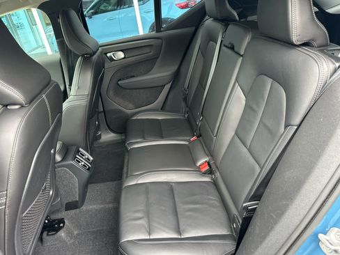 Used 2024 Volvo XC40 B5 Core w/ Protection Package Premier AWD/4WD image 25