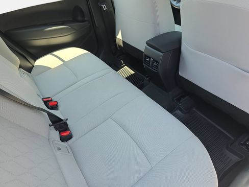 Used 2024 Toyota Corolla Cross L FWD image 11