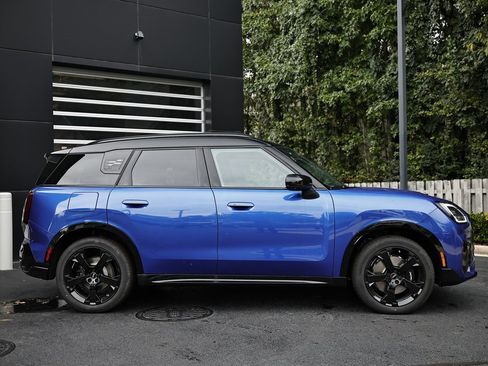 New 2026 MINI Cooper Countryman S w/ Comfort Package Max image 3