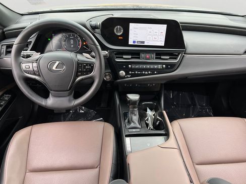 Certified 2023 Lexus ES 350 w/ Premium Package image 11