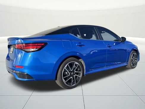 New 2025 Nissan Sentra SR image 4