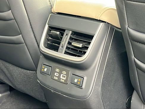 Certified 2025 Subaru Outback Limited image 17