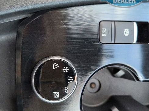 Used 2023 Nissan Rogue SV AWD/4WD image 23