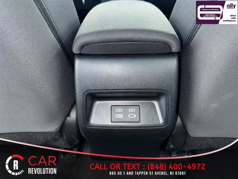 Used 2023 Toyota Corolla LE image 35