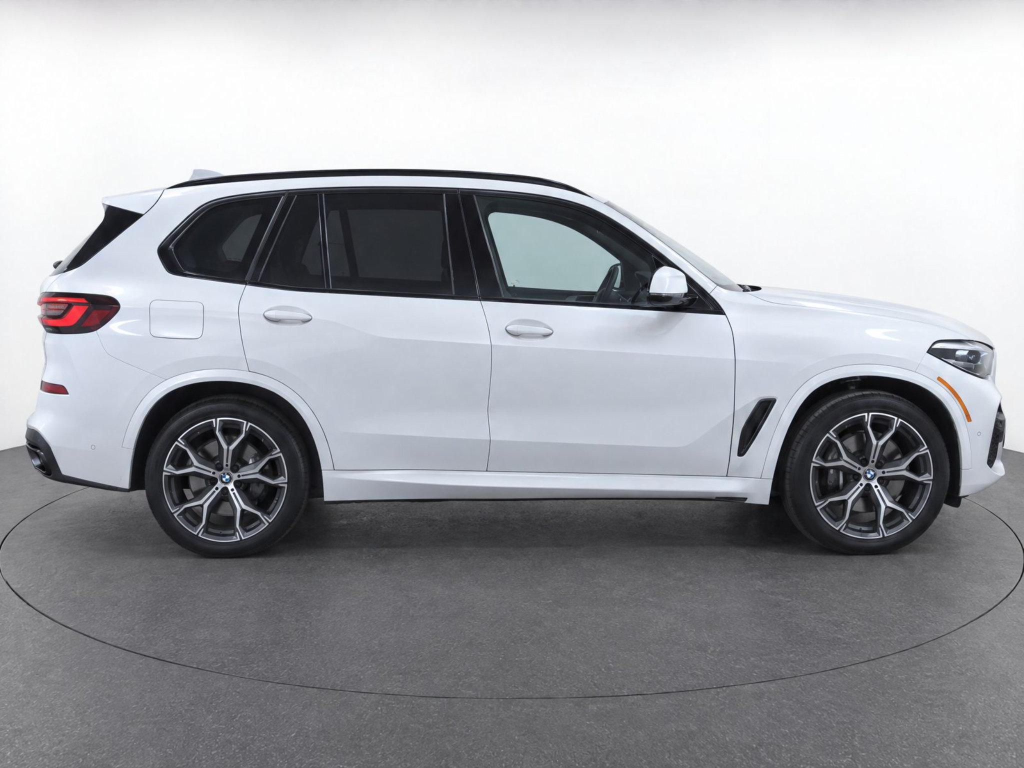 Used 2020 BMW X5 xDrive40i w/ M Sport Package AWD/4WD image 8