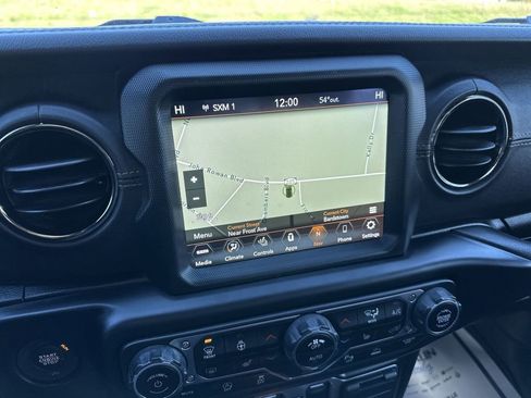 Used 2021 Jeep Wrangler Unlimited Sahara image 18