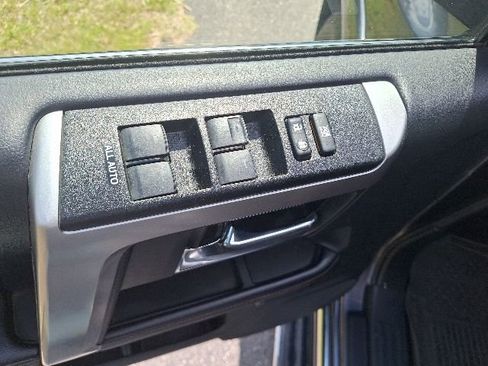 Used 2023 Toyota 4Runner Limited AWD/4WD image 13