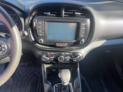 Used 2021 Kia Soul S image 11