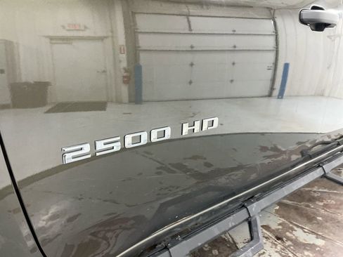 Used 2022 Chevrolet Silverado 2500 Custom w/ Custom Convenience Package AWD/4WD image 22
