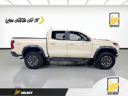 Used 2024 Chevrolet Colorado ZR2 w/ Technology Package image 4