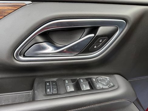 Used 2021 Chevrolet Suburban High Country image 11