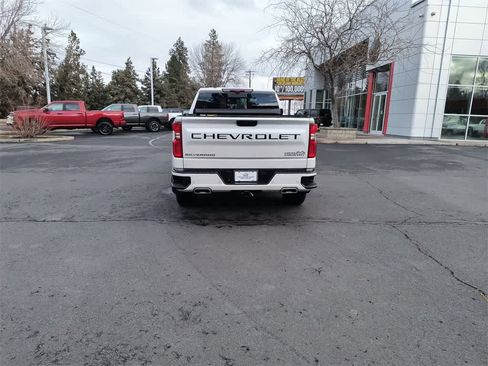 Used 2024 Chevrolet Silverado 1500 High Country w/ Technology Package image 5