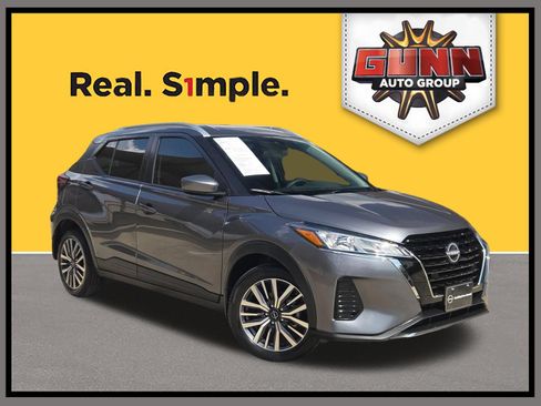 Used 2024 Nissan Kicks SV FWD image 1