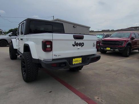 Used 2024 Jeep Gladiator Sport AWD/4WD image 7