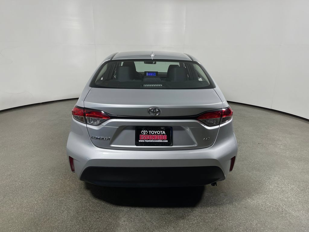 Used 2024 Toyota Corolla LE FWD image 4