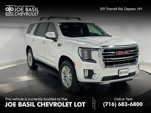 Used 2023 GMC Yukon SLT w/ SLT Premium Package image 1