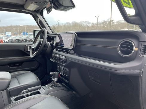 Used 2024 Jeep Wrangler Unlimited Sahara w/ Safety Group image 27