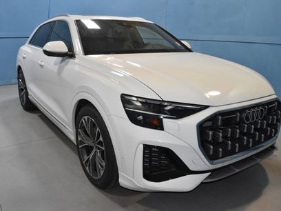 New 2025 Audi Q8 Premium Plus