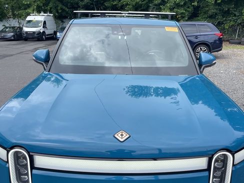 Used 2022 Rivian R1T Launch Edition AWD/4WD image 9