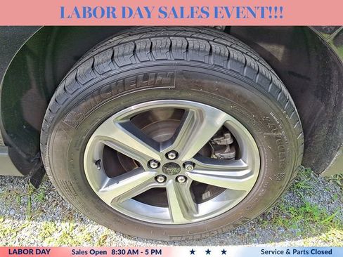 Certified 2024 Ford Edge SEL w/ Convenience Package AWD/4WD image 5