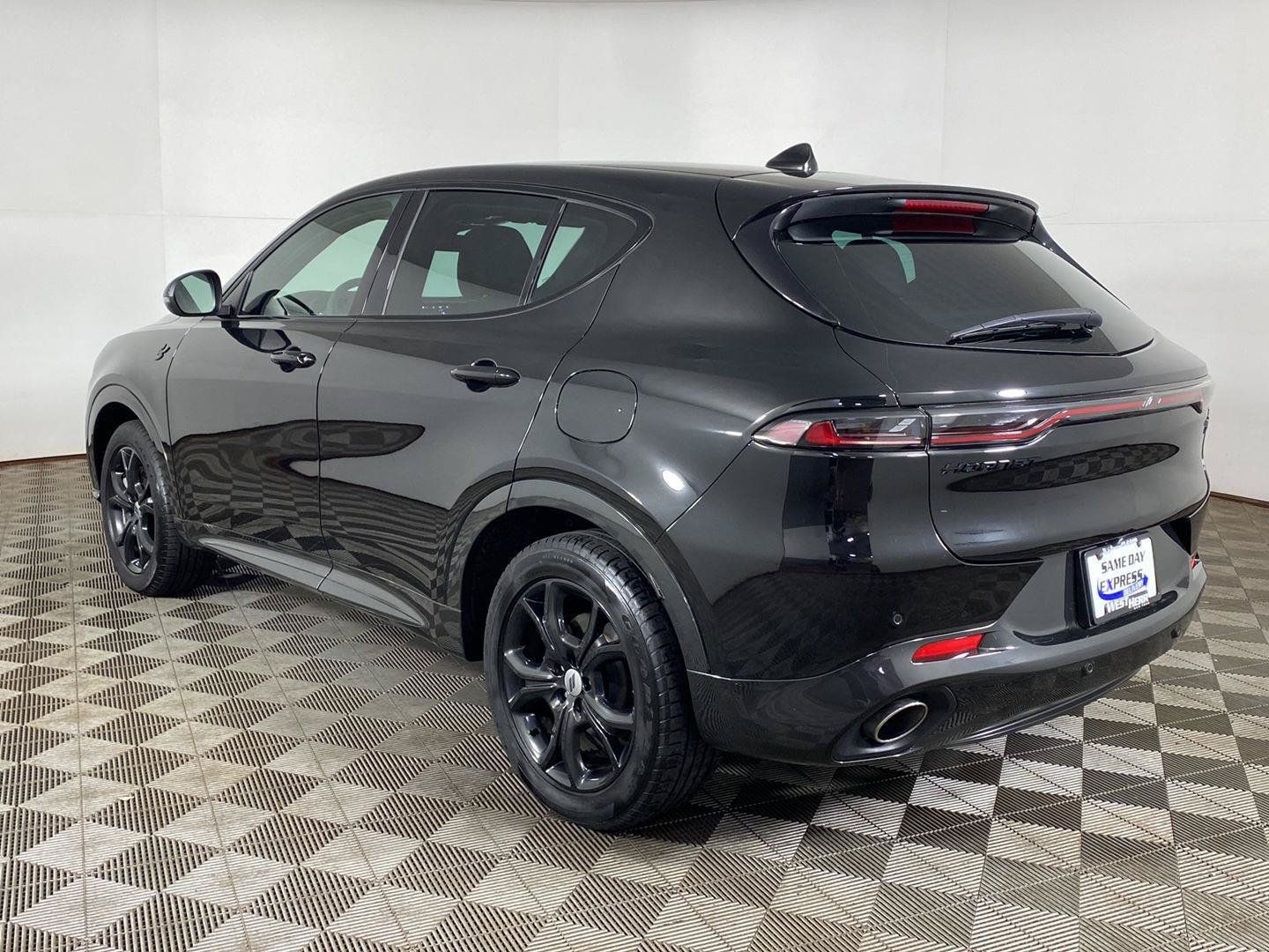 Used 2024 Dodge Hornet R/T w/ R/T Blacktop Package AWD/4WD image 8