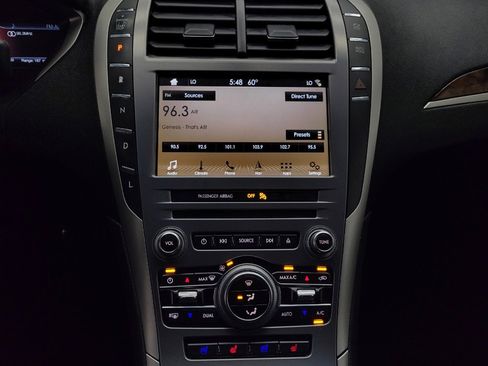 Used 2018 Lincoln MKZ Reserve w/ Magnetic Appearance Package FWD image 25