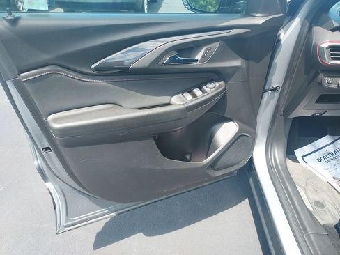 Used 2023 Chevrolet TrailBlazer RS w/ Convenience Package FWD image 12