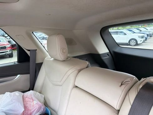 Used 2017 Cadillac XT5 Premium Luxury FWD image 27