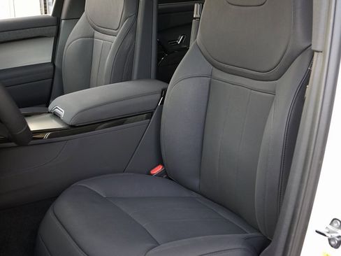 Used 2025 Land Rover Range Rover Sport Dynamic SE image 9