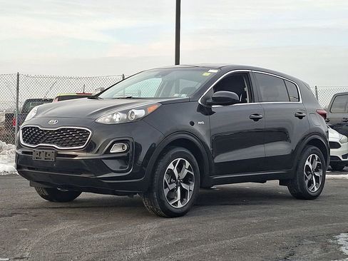 Certified 2022 Kia Sportage LX image 3