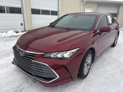 Used 2022 Toyota Avalon XLE image 8