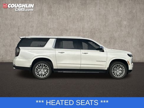 Used 2025 Chevrolet Suburban Premier image 8
