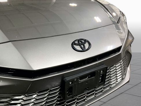 Used 2025 Toyota Camry XSE AWD/4WD image 30
