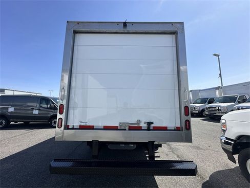 New 2024 Ford E-450 and Econoline 450 Super Duty w/ Power Windows & Locks Group image 11