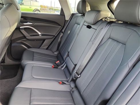 New 2025 Audi Q5 Premium Plus image 25