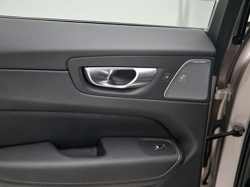 Certified 2023 Volvo XC60 T8 Ultimate w/ Protection Package Premier AWD/4WD image 20