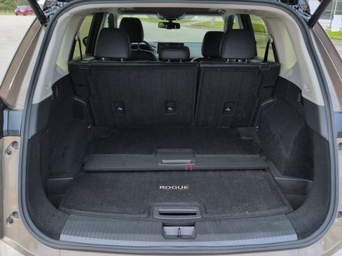 Used 2024 Nissan Rogue Platinum w/ Platinum Premium Package FWD image 14