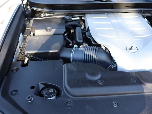 Used 2022 Lexus GX 460 Luxury w/ Off Road Package image 39