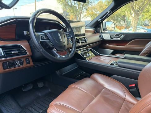 Used 2023 Lincoln Navigator L Reserve image 13