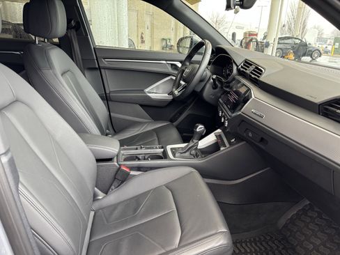 Used 2022 Audi Q3 2.0T Premium w/ Convenience Package image 34