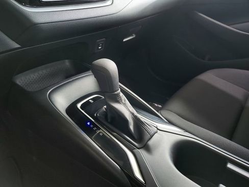 Used 2023 Toyota Corolla LE FWD image 10