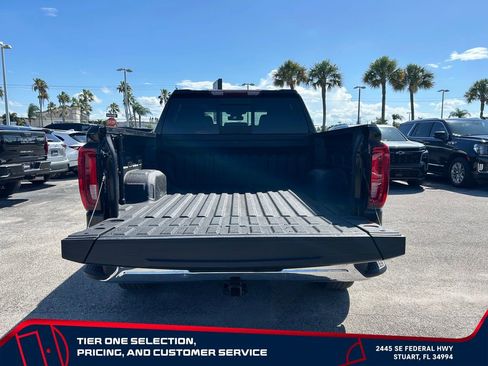 Used 2023 GMC Sierra 1500 SLT w/ SLT Premium Plus Package AWD/4WD image 17