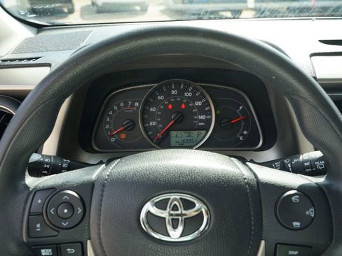 Used 2015 Toyota RAV4 XLE image 9