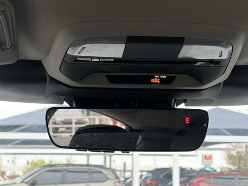 Used 2024 Subaru Crosstrek 2.0i Premium w/ Crosstrek Mirror Package image 30