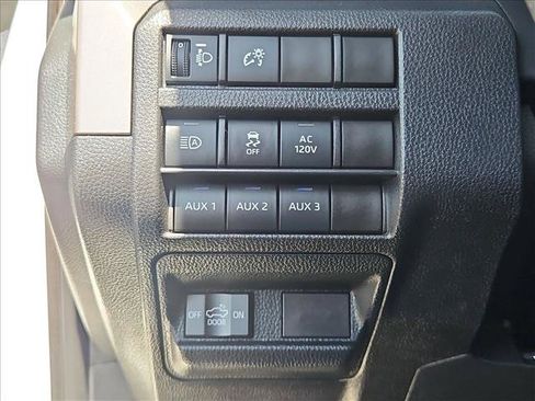Certified 2024 Toyota Tacoma TRD Off-Road w/ TRD Off Road Upgrade Package AWD/4WD image 16