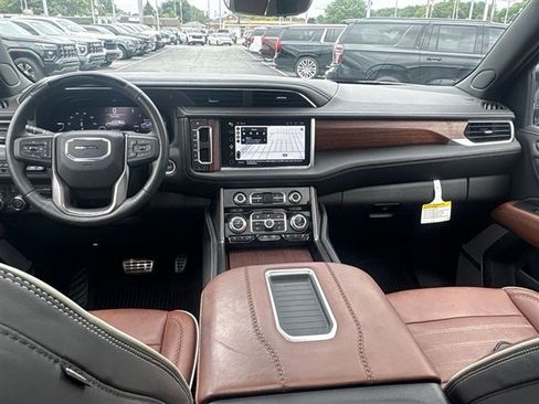 Used 2023 GMC Yukon Denali Ultimate AWD/4WD image 21