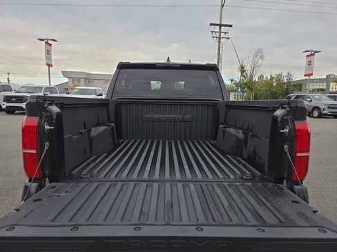 Used 2024 Toyota Tacoma SR5 AWD/4WD image 23