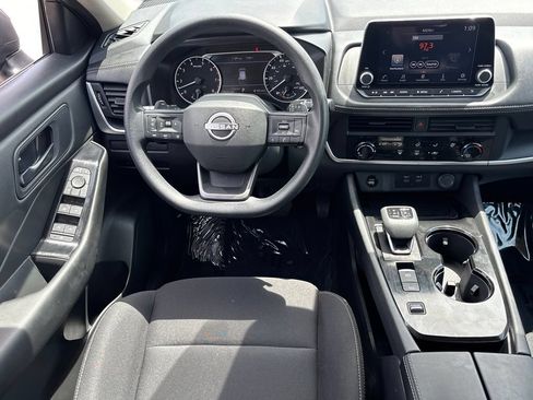 Used 2026 Nissan Rogue S FWD image 19