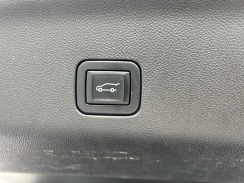 Used 2023 Cadillac Escalade ESV Sport Platinum w/ LPO, ONYX Package image 48