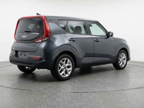 Used 2025 Kia Soul LX w/ LX Technology Package image 9